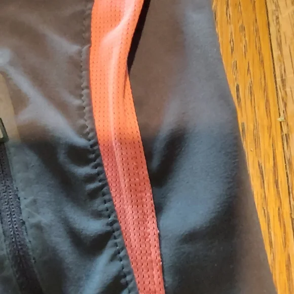 North face jacket - Picture 3 of 6